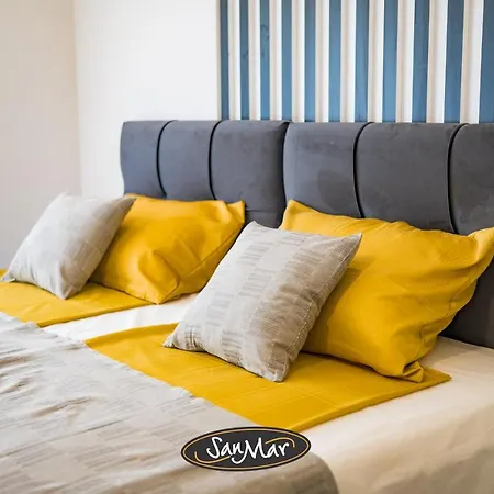San-mar Apartment *